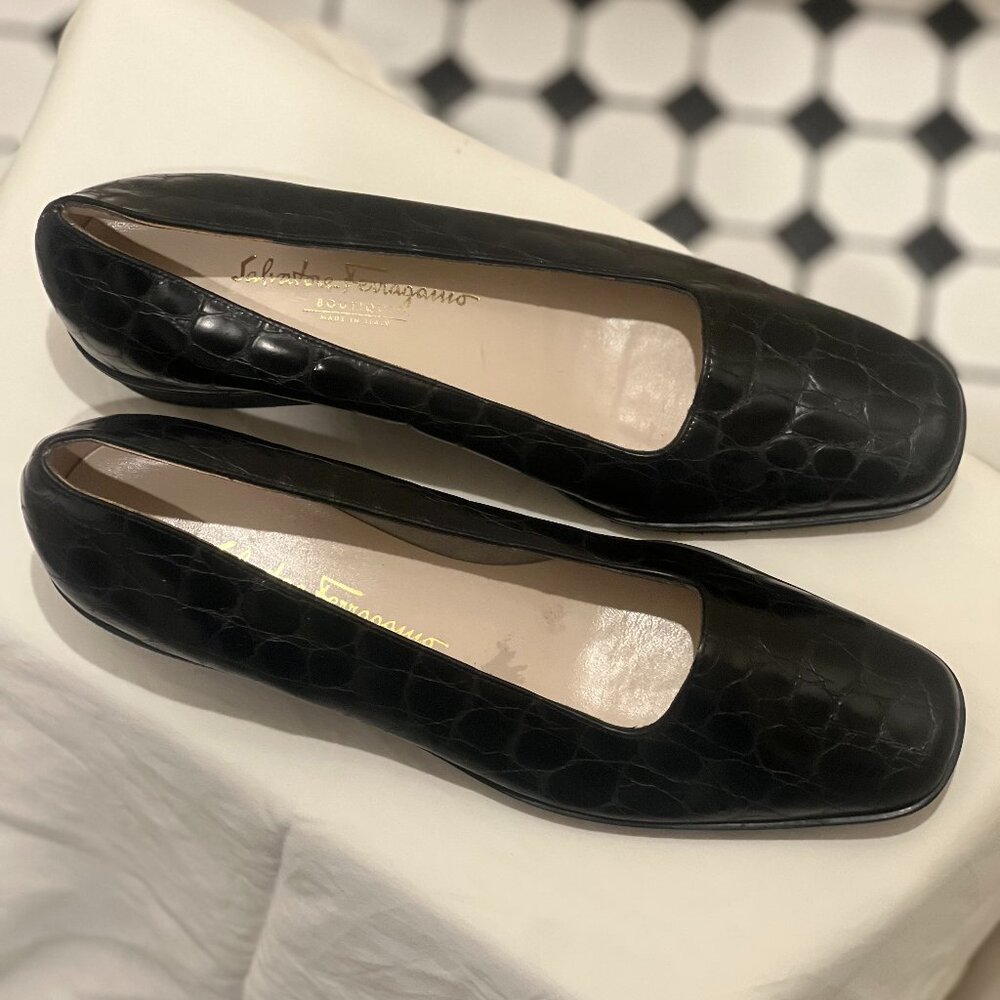 Salvatore Ferragamo Boutique Black Croc Embossed Loafers Wedge Shoes Size 9 B